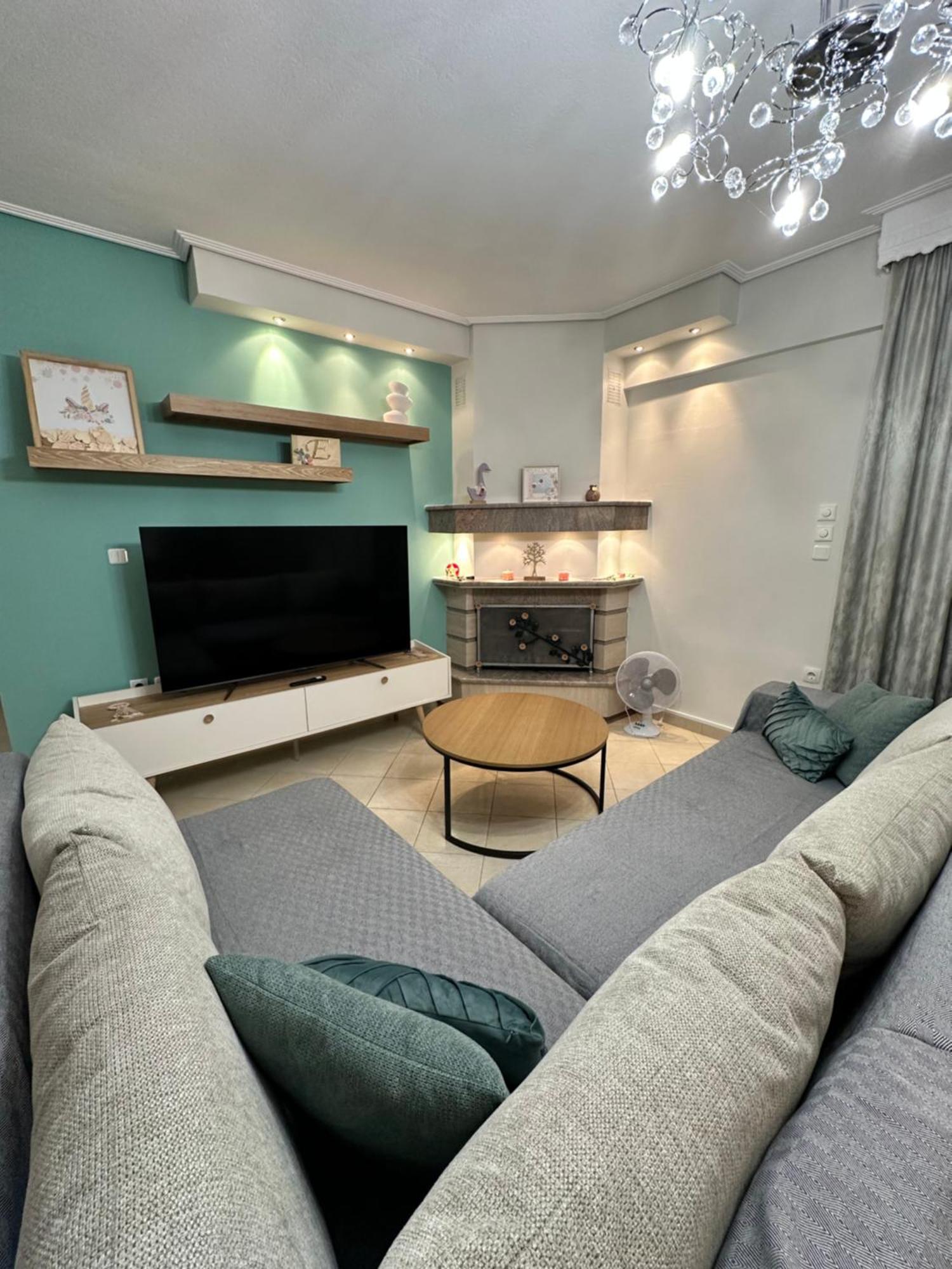 Mandalena Luxury Larissa Apartment Extérieur photo
